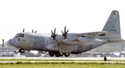 Po Kuwejcie kolejnymi nabywcami Super Herculesów w regionie będą Arabia Saudyjska i Zjednoczone Emiraty Arabskie. Rijad zakupił już dwa KC-130J, a negocjuje pozyskanie kolejnych 23 egzemplarzy.