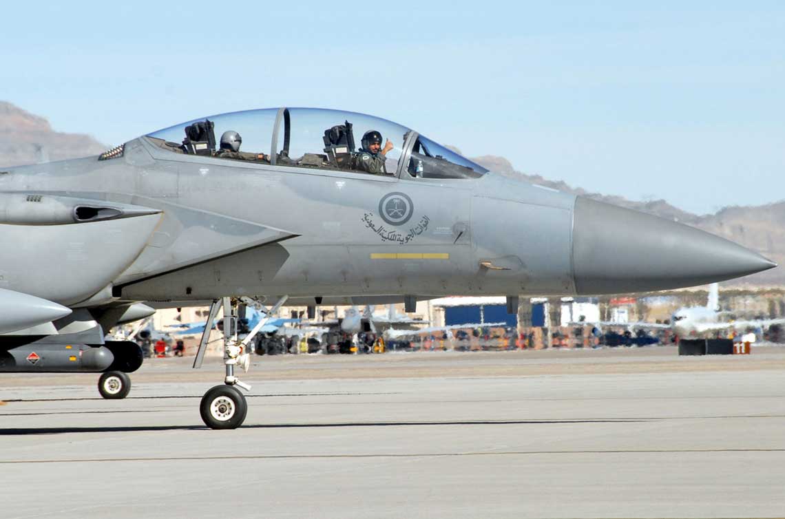 Obecnie w regionie Bliskiego Wschodu uderzeniowe F-15E Strike Eagle eksploatują dwa państwa – Izrael i Arabia Saudyjska, to drugie sukcesywnie kupuje kolejne egzemplarze. 