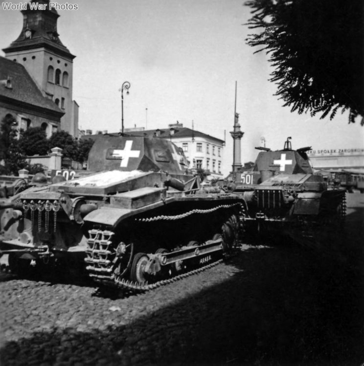 Droga na stolicę Polski stanęła otworem, po tym jak Armia „Łódź”, unikając niemieckiego uderzenia odeszła pod Szadek i Łask, odsłaniając kierunek na Warszawę. Na zdjęciu: Panzer II z 1. DPanc w Piotrkowie.