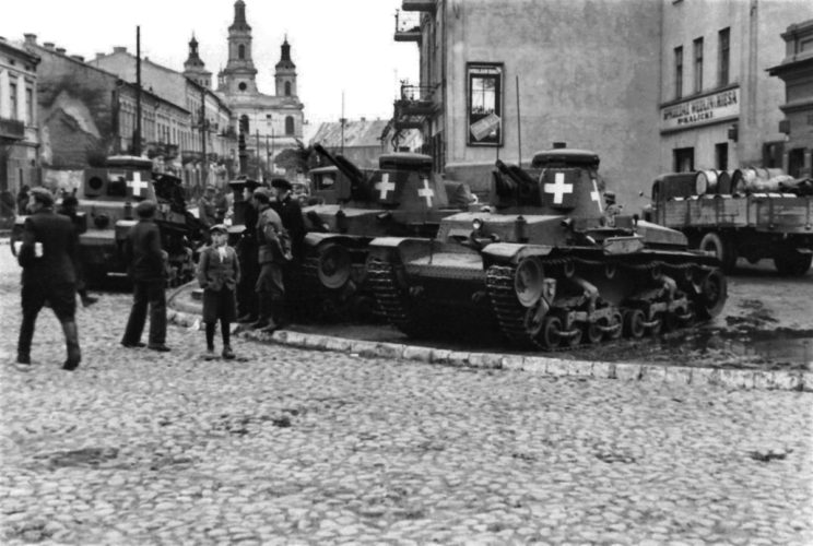 W okresie 1-25 września 1939 r. 1. DLek raportowała największe (obok 4. DPanc) straty w czołgach utraconych, uszkodzonych lub zepsutych spośród niemieckich dywizji (77 PzKpfw 35(t), 8 PzKpfw II i 9 PzKpfw IV), lecz większość z nich spowodowana była awaryjnością widocznych na zdjęciu czeskich czołgów PzKpfw 35(t), z których ostatecznie straty bezpowrotne, po remontach, ograniczyły się do 7 wozów.