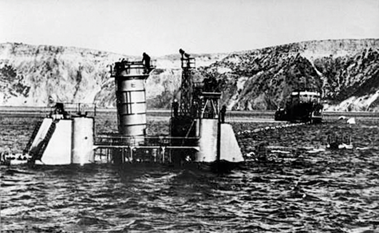 Sowiecki zanurzalny stend do prób pocisków balistycznych PSD-4. Podobny jest używany do prób morskich pocisków balistycznych w KRLD.