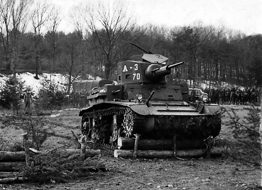 US Army otrzymała 375 M2A4. Była to najdłuższa do tego czasu seria czołgów lekkich zbudowanych w Stanach Zjednoczonych od początku lat 20. XX wieku. Był to najbardziej dopracowany amerykański czołg lekki okresu międzywojennego.