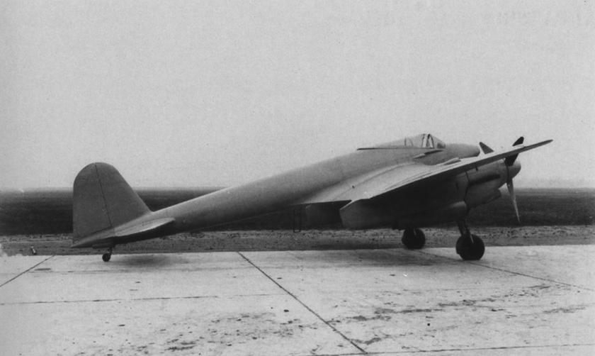 Focke-Wulf Fw 187 V1, W.Nr. 949 przed startem do pierwszego lotu wykonanego 10 kwietnia 1937 r.