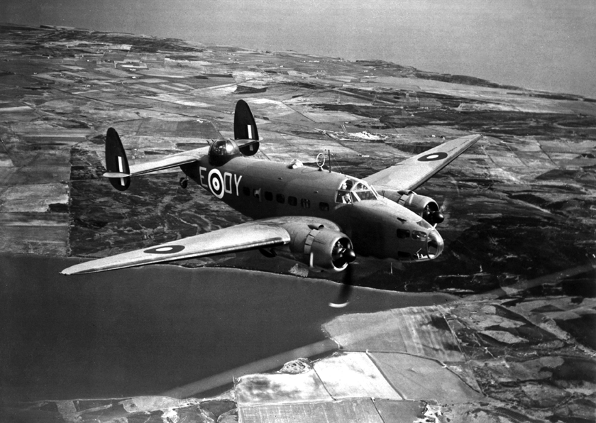 Hudson Mk V (AM863) OY-E z No. 48 Squadron RAF z Wick. Samolot został dostarczony RAF 31 sierpnia 1941 r. Latał kolejno w No. 220, 48 i 53 Squadron. Rozbił się 28 września 1942 r. na Trynidadzie podczas służby w tej ostatniej eskadrze.