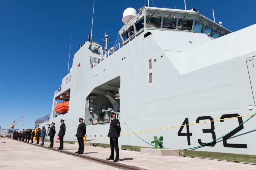 Trzeci patrolowiec arktyczny dla Royal Canadian Navy