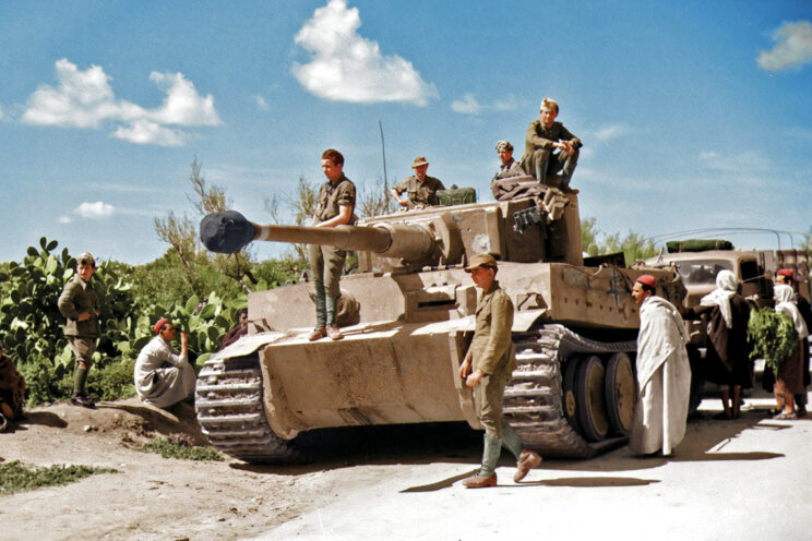 Niemieckie czołgi Tiger Ausf. E należące do 501. Ciężkiego Batalionu Pancernego; Tunezja, przełom 1942 i 1943 r. (zdjęcie koloryzowane współcześnie).