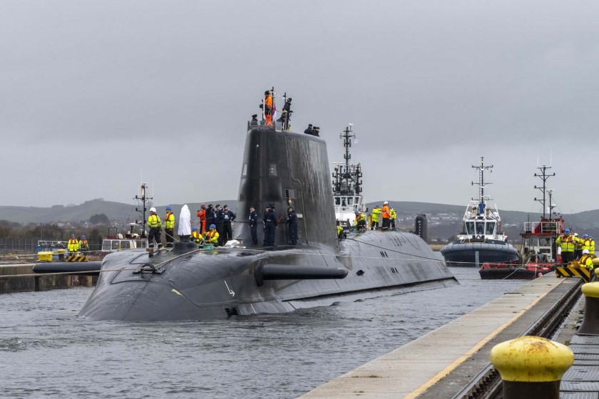 HMS Anson opuścił Barrow-in-Furness