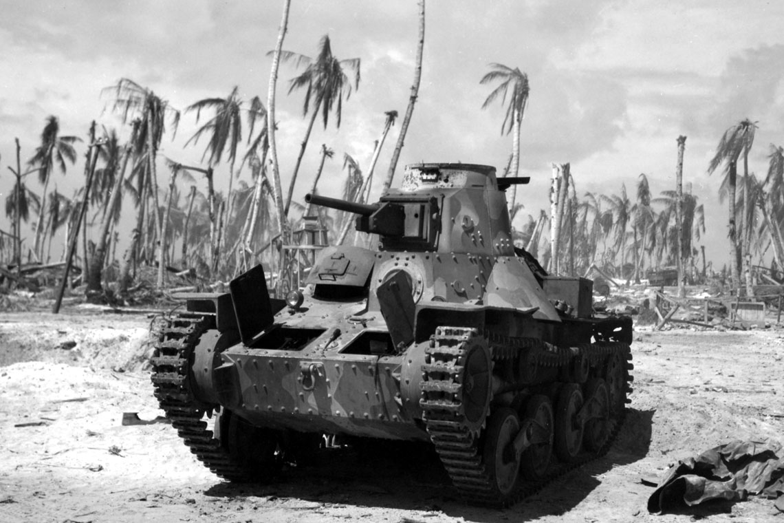 Jeden z japońskich czołgów lekkich Typ 95Ha-Go, które broniły wyspy Betio w atolu Tarawa.