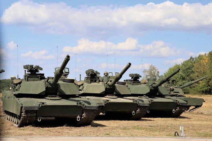 Tylko czołgów Abrams – w wersjach M1A1 i M1A2 SEPv3 ma trafić do 2025 r. do pododdziałów Wojsk Pancernych i Zmechanizowanych Wojsk Lądowych 366 egzemplarzy. Na zdjęciu czołgi M1A2 SEPv2 wykorzystywane przez Akademię Abrams.