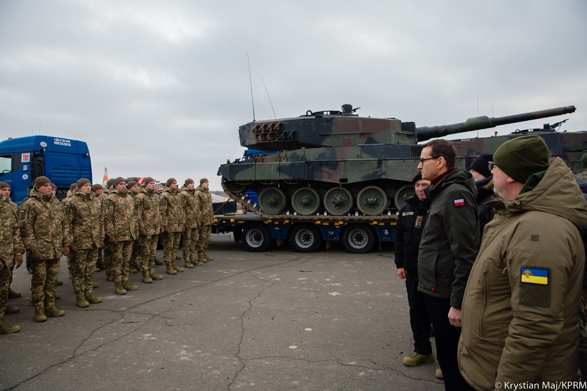 Pierwsze polskie czołgi Leopard 2A4 przekazane Siłom Zbrojnym Ukrainy