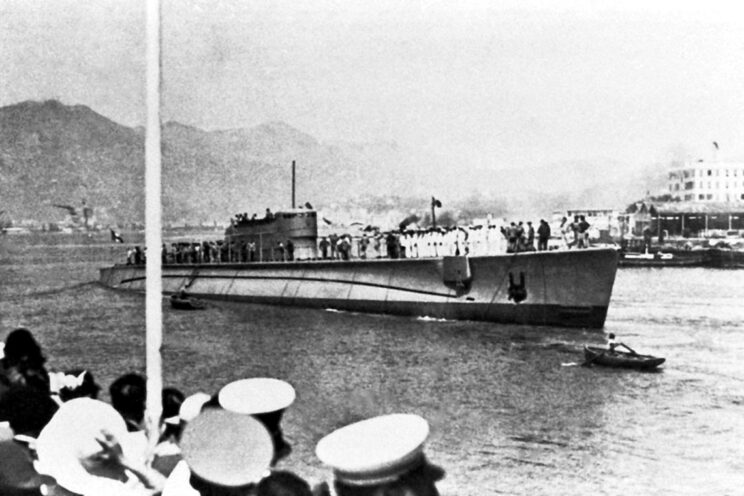 Włoski okręt podwodny Giuseppe Finzi tuż po wodowaniu; 29 czerwca 1935 r.