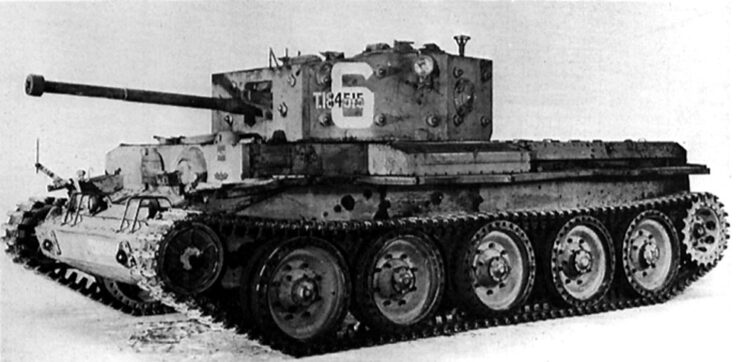 Centaur I z uzbrojeniem w postaci armaty 6-funtowej kalibru 57 mm. W takiej postaci produkowano pierwsze serie tych czołgów.