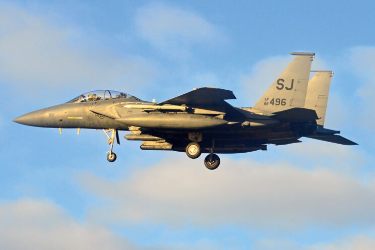 F-15E Strike Eagle z 335. Eskadry „Chiefs” z 4. Skrzydła Myśliwskiego z bazy Seymour Johnson w Północnej Karolinie. Samoloty tej eskadry operowały z bazy Muwaffaq Salti w Jordanii.