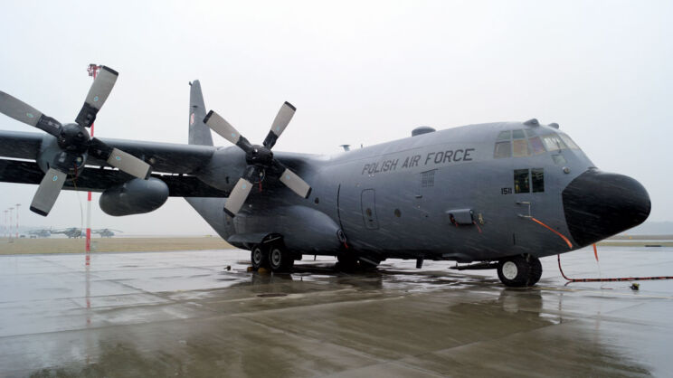 Jak na razie jedyny (z pięciu) średnich samolotów transportowych C-130H Hercules, który trafił do 33. Bazy Lotnictwa Transportowego w Powidzu. Fot. Łukasz Pacholski