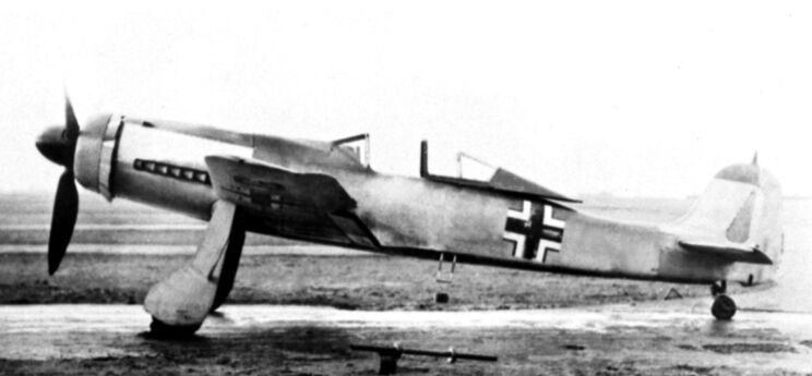 Fw 190 V20, W.Nr. 0042, TH+IG, pierwszy lot wykonał 23 listopada 1943 r.