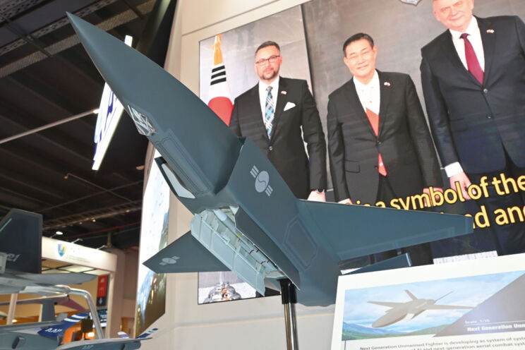 Południowokoreański bojowy bezzałogowy system powietrzny UCAV ma współpracować z samolotem KF-21. KAI ma wraz z tym systemem integrować także nowe technologie AI. Potencjalnie UCAV może współpracować z FA-50.